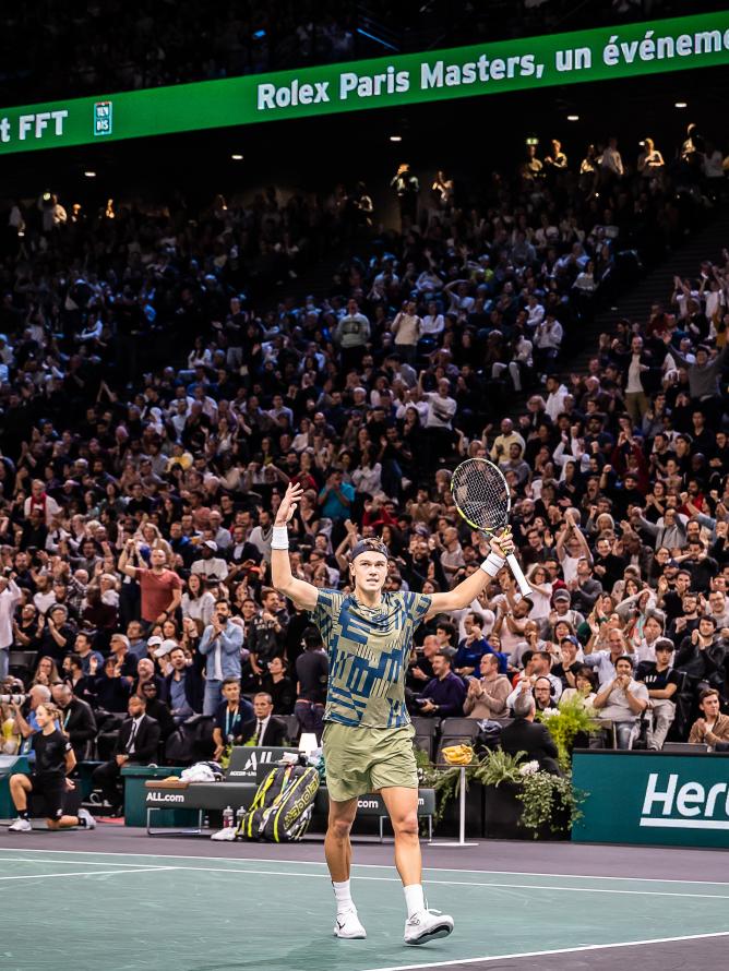 Holger Rune joueur de tennis et vainqueur du Masters 1000 de Paris Bercy 2022