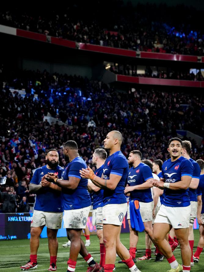 Players from the French rugby team on the field